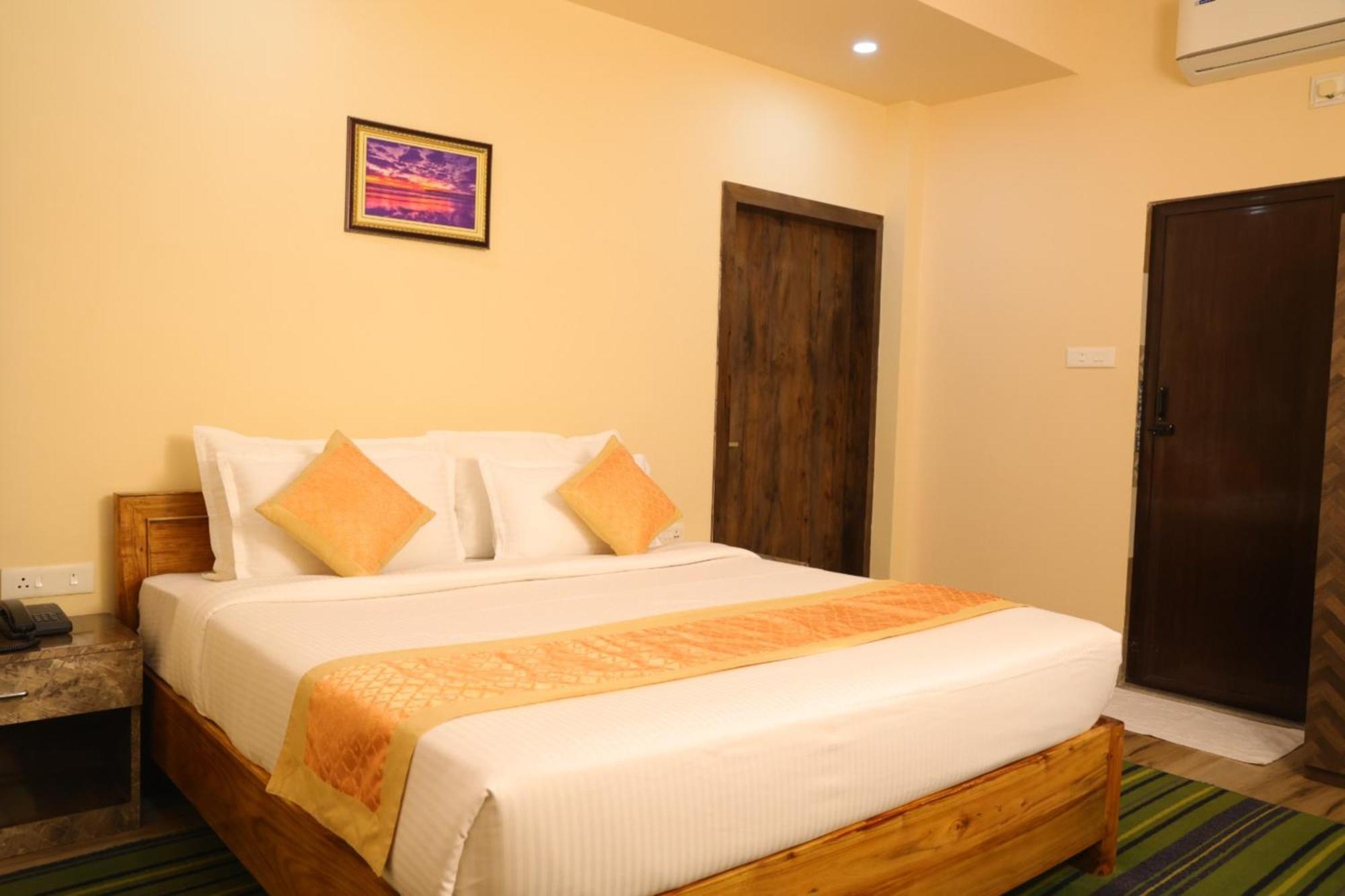Goroomgo Silicon Residency Puri Exterior photo