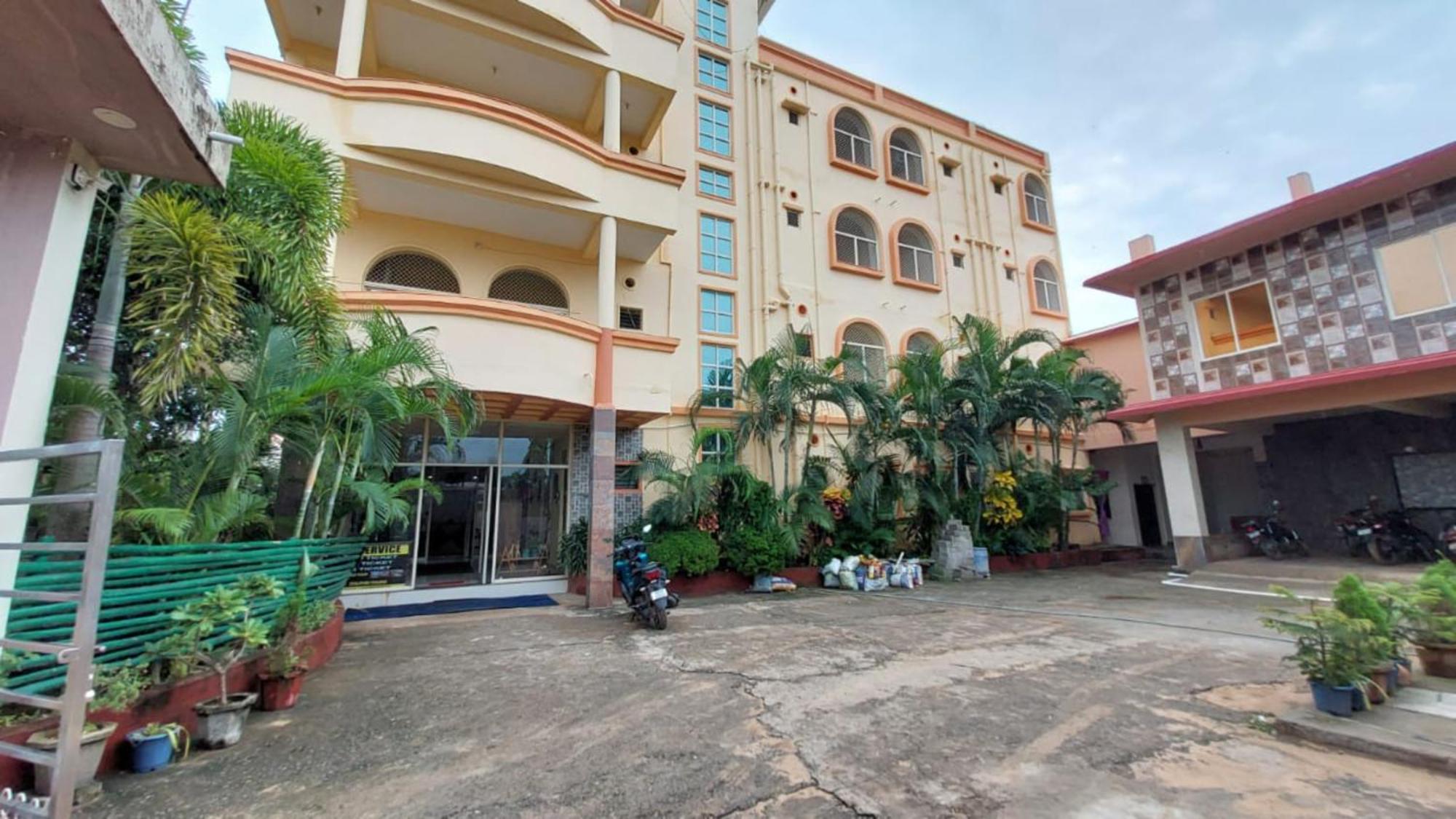 Goroomgo Silicon Residency Puri Exterior photo
